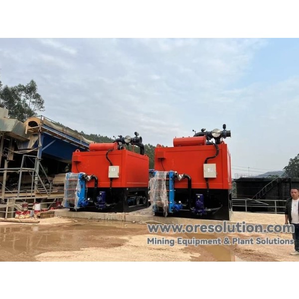 Water-cooled electromagnetic slurry magnetic separator
